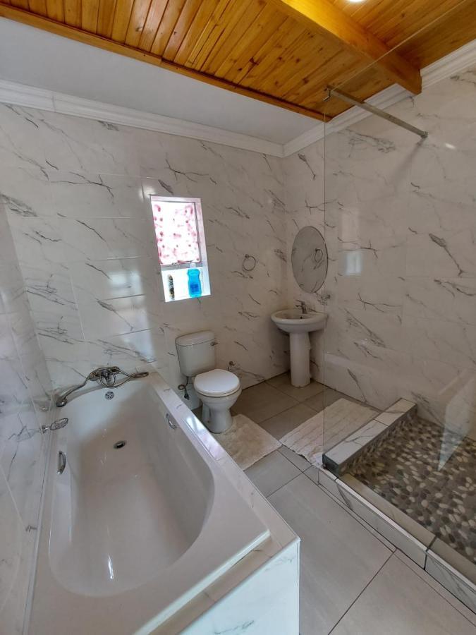 Lion Rock View Guesthouse Maseru Luaran gambar
